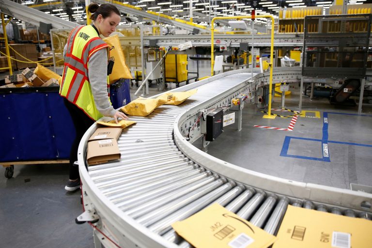 Упаковщик на склад Amazon
